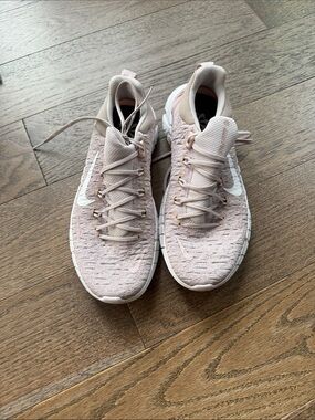 Nike Women’s Light Pink Knit Running Sneakers